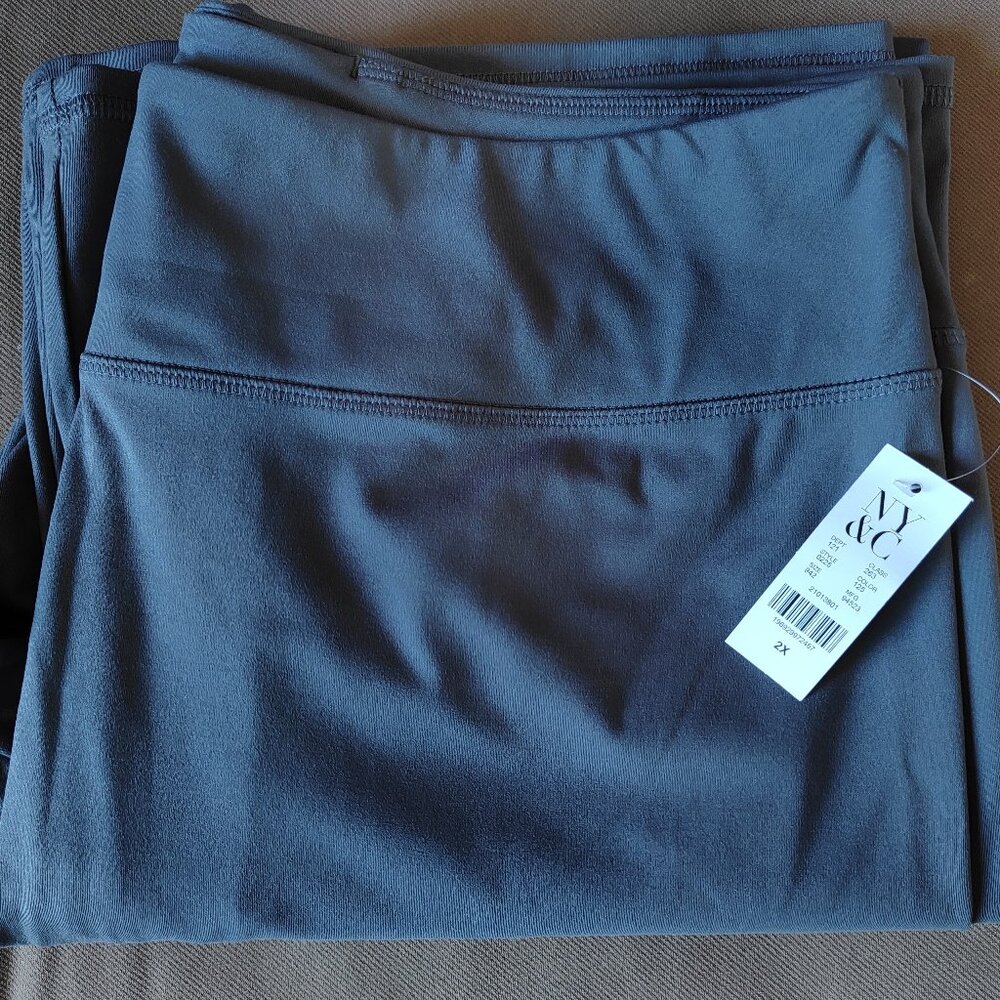 NY&Co Mid Rise Bootcut Yoga Pant